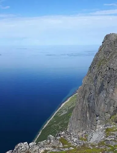 Beautiful View - Close To The Sea, Mountains And Nature Kvaloya